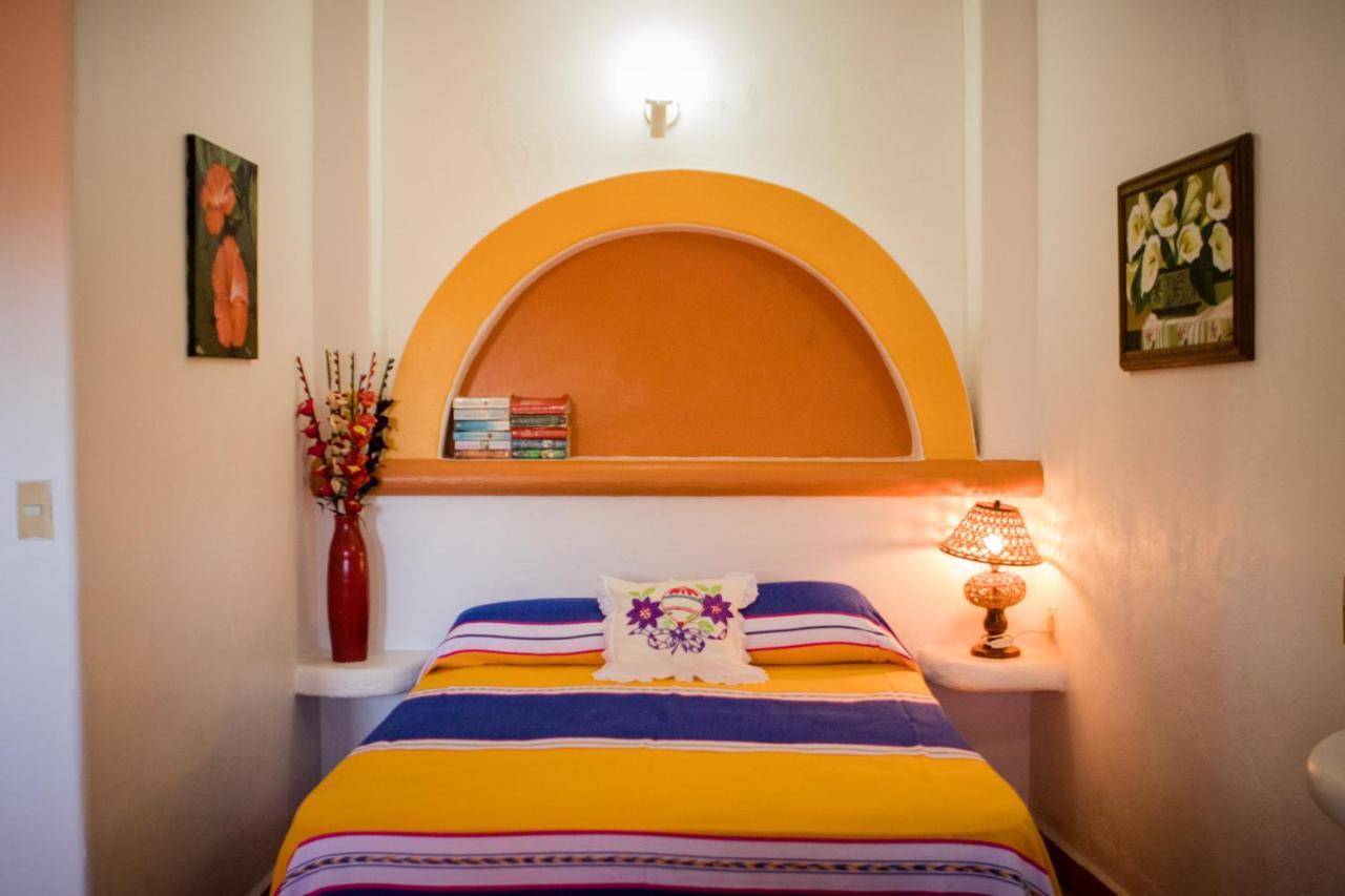 Casa Adriana Hotell Zihuatanejo Eksteriør bilde
